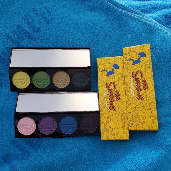 BUNDLE MAC Simpsons Collection Eye Shadow Quads - Picture 1 of 9